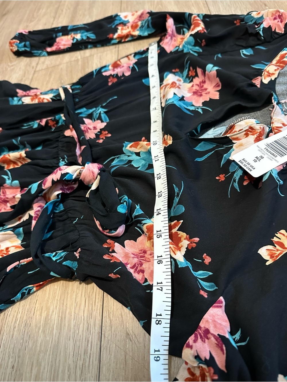Torrid - Mini Stretch Challis A-Line Mini Black Floral V-neck Dress Sz 00 -M/L - Picture 4 of 4